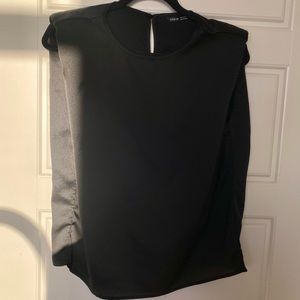 SHEIN BLACK SILKY PADDED SHOULDER TOP SIZE MED
